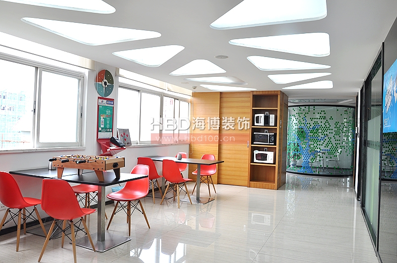 辦公室裝修設計,休閑區(qū)設計裝修.jpg